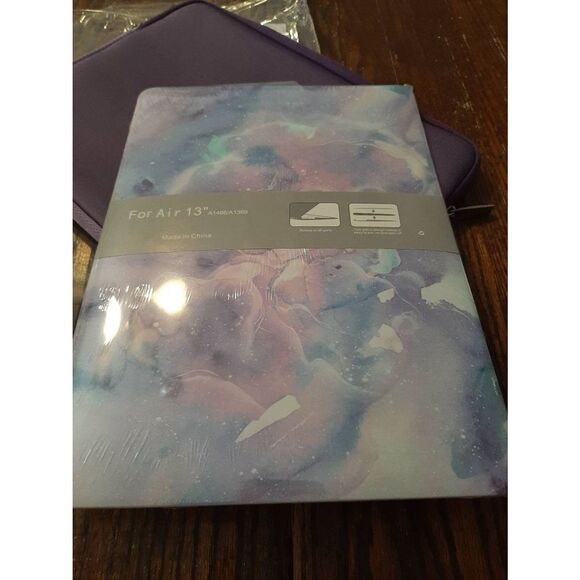 New Wocadi 5-in-1 Violet Floral MacBook Air 13 Sleeve Protection Kit - Picture 2 of 6